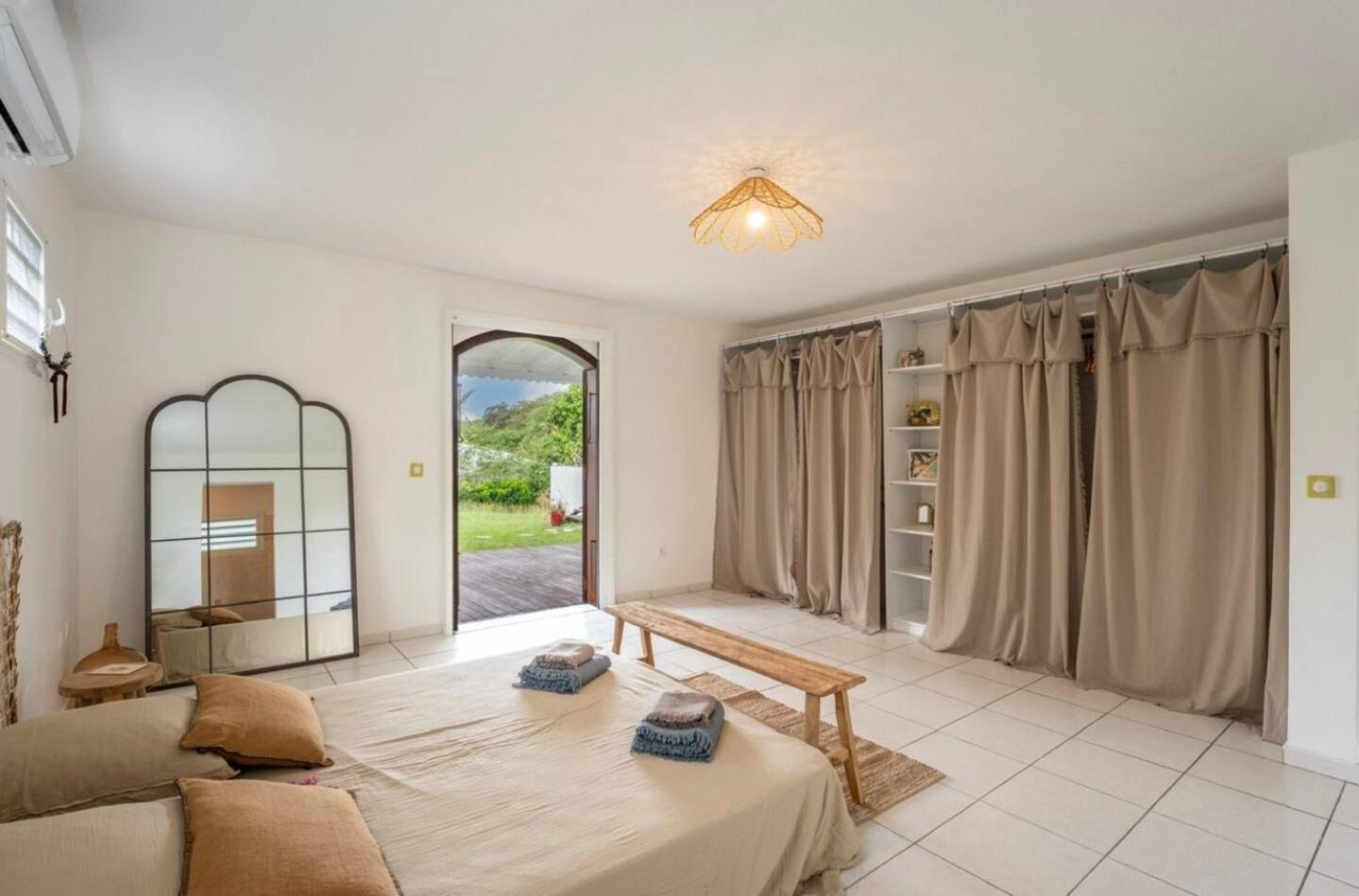 Spacious Corossol With Pool Villa