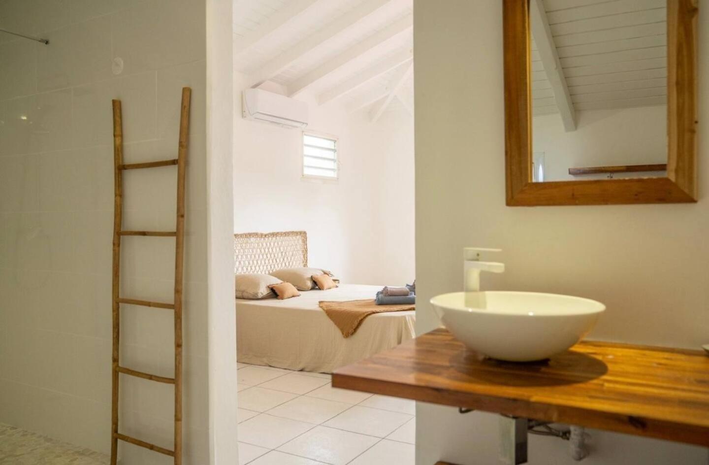 Spacious Corossol With Pool Villa