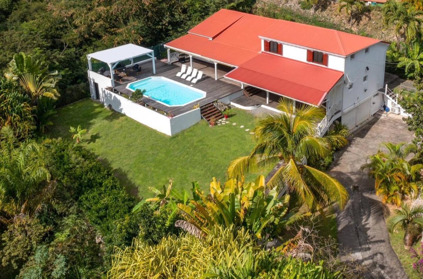 Villa Spacious Corossol With Pool *