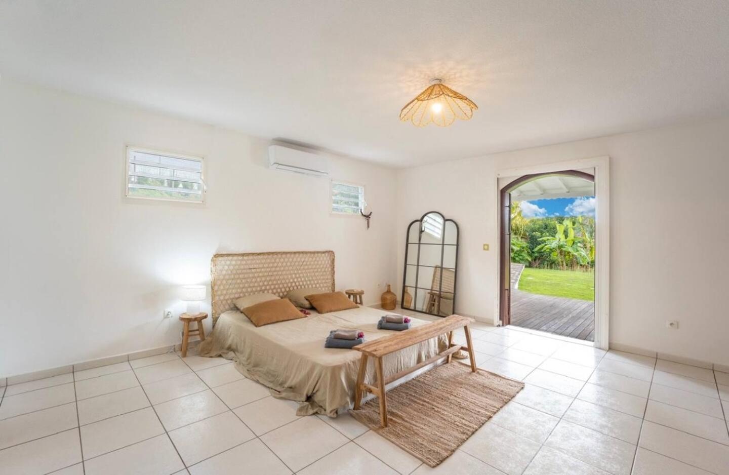 Spacious Corossol With Pool Villa